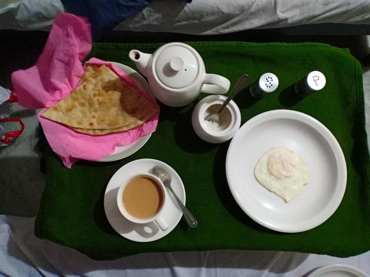 イスラマバード Royal Manor F-10 Bed & Breakfast エクステリア 写真